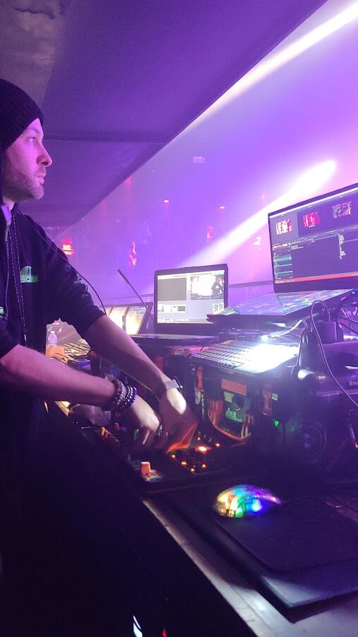 On the rig - live visuals booth